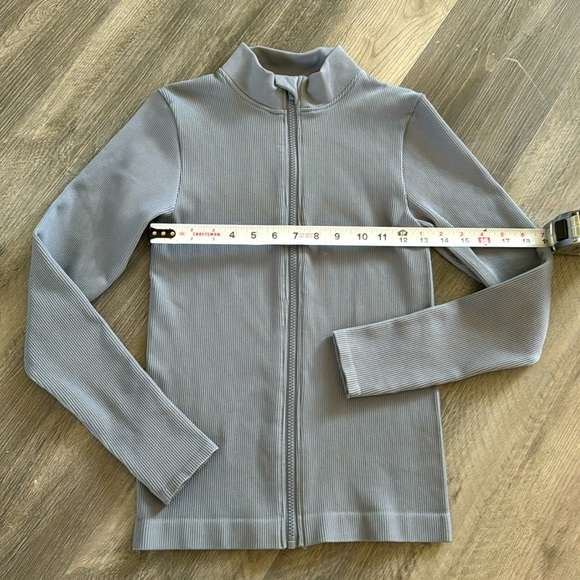 Fabletics - Ribbed Seamless Jacket- Stormcloud Jacket - Size Small - Picture 5 of 14